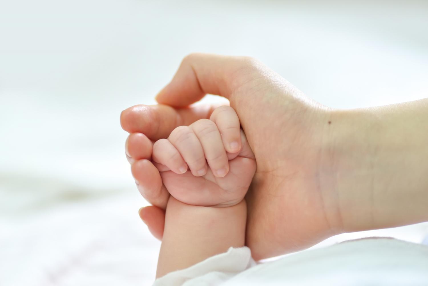 Atopowe zapalenie skóry u niemowląt - jak rozpoznać i leczyć?